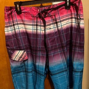 Men’s quicksilver board shirts size 32